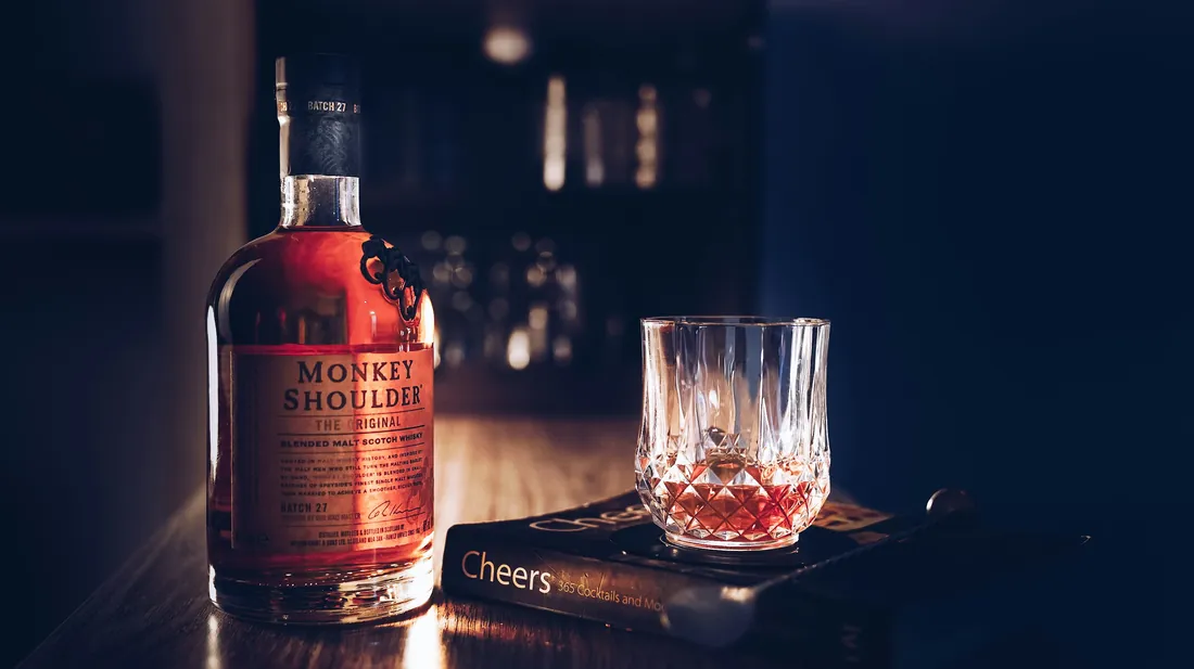 Chai Monkey Shoulder, một dòng blended malt scotch whisky